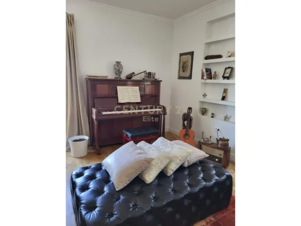 Tirane, shitet apartament 2+1 Kati 8, 103 m² 350.000 € 