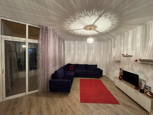 Tirane, shes apartament 1+1+Ballkon Kati 9, 60 m² 77.000 € (Astir)