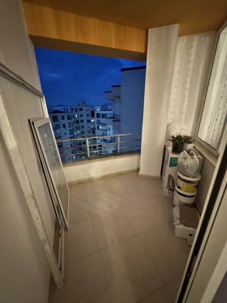 Tirane, shes apartament 1+1+Ballkon Kati 9, 60 m² 77.000 € (Astir)