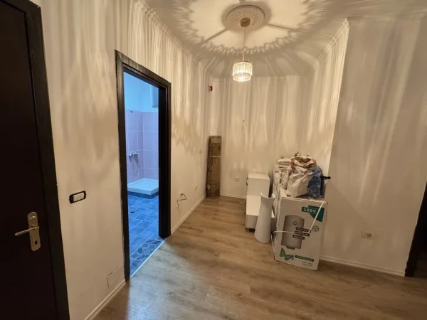 Tirane, shes apartament 1+1+Ballkon Kati 9, 60 m² 77.000 € (Astir)