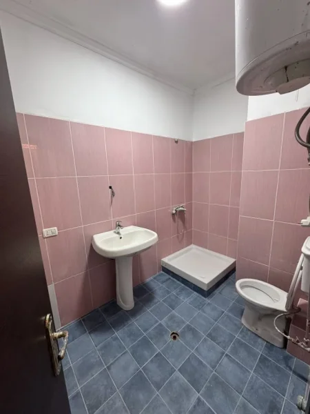 Tirane, shes apartament 1+1+Ballkon Kati 9, 60 m² 77.000 € (Astir)