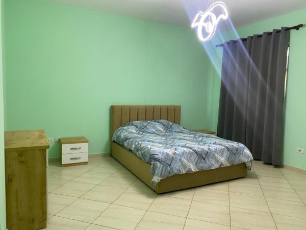 Tirane, jepet me qera apartament 2+1 Kati 1, 100 m² 350 € (rruga Kristaq Capo)