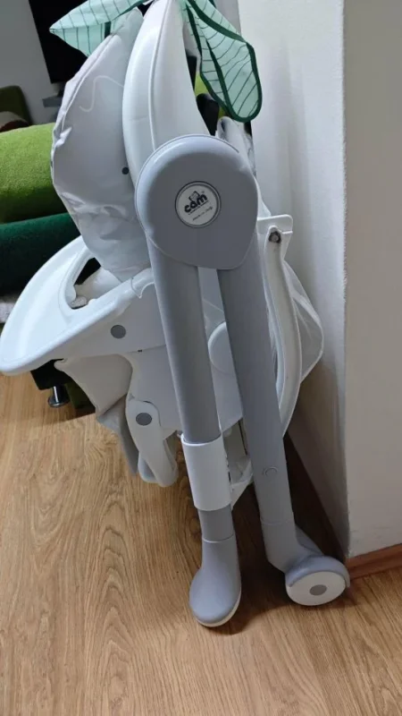 Tirane, shes karrige per femije 6 muaj+ 90 €