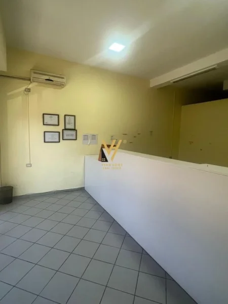 Tirane, shitet dyqan Kati 0, 59 m² 93.000 € (DON BOSKO)