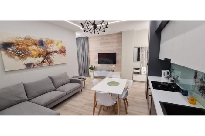 Tirane, jepet me qera apartament 1+1+Ballkon Kati 4, 80 m² 600 € (Rruga e Dibrës - Selvia)