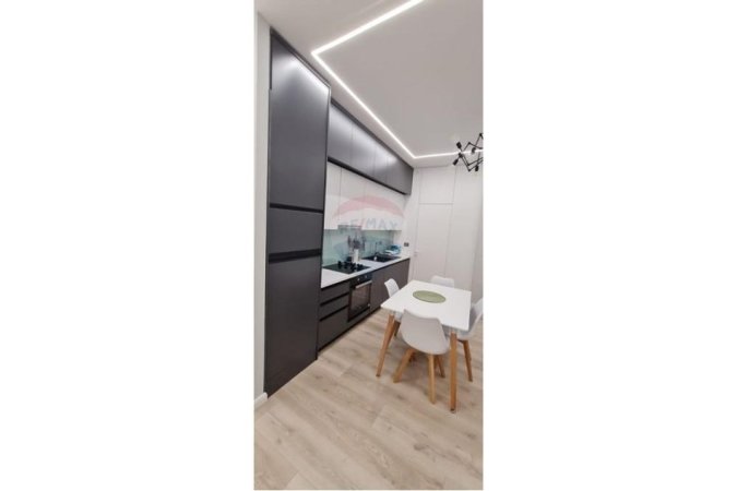 Tirane, jepet me qera apartament 1+1+Ballkon Kati 4, 80 m² 600 € (Rruga e Dibrës - Selvia)