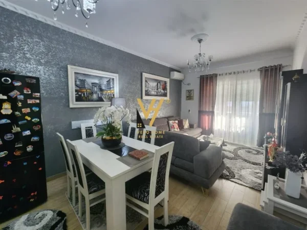 Tirane, shitet apartament 2+1+Ballkon Kati 2, 105 m² 140.000 € (FRESK)