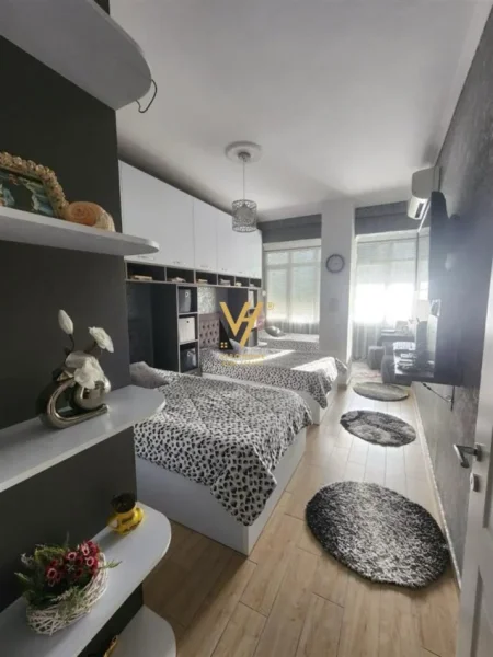 Tirane, shitet apartament 2+1+Ballkon Kati 2, 105 m² 140.000 € (FRESK)