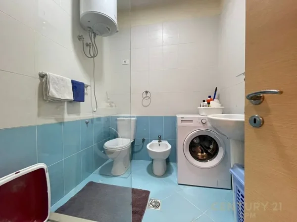 Tirane, jap me qera apartament 1+1 , 75 m² 550 € (Kopshti Botanik Zoologjik)