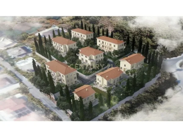 Tirane, shes apartament 3+1+2+ 2 poste parkimi , 130 m² 465.000 € (Sauk i Ri)