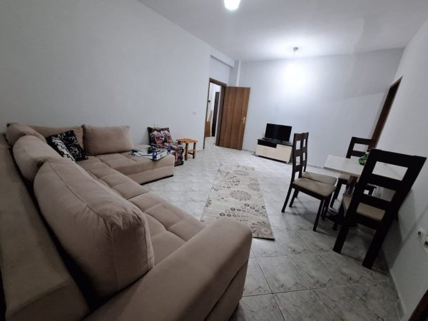 Tirane, jepet me qera apartament 1+1 Kati 3, 60 m² 340 € (Rreth-rrotullimi i Shkozes)