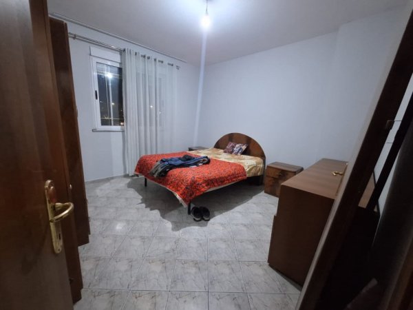 Tirane, jepet me qera apartament 1+1 Kati 3, 60 m² 340 € (Rreth-rrotullimi i Shkozes)