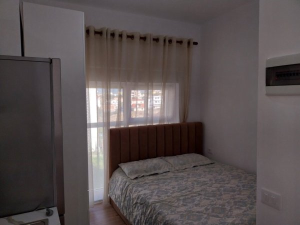 Tirane, jepet me qera apartament 1+1 Kati 1, 33 m² 300 € (ali demi)