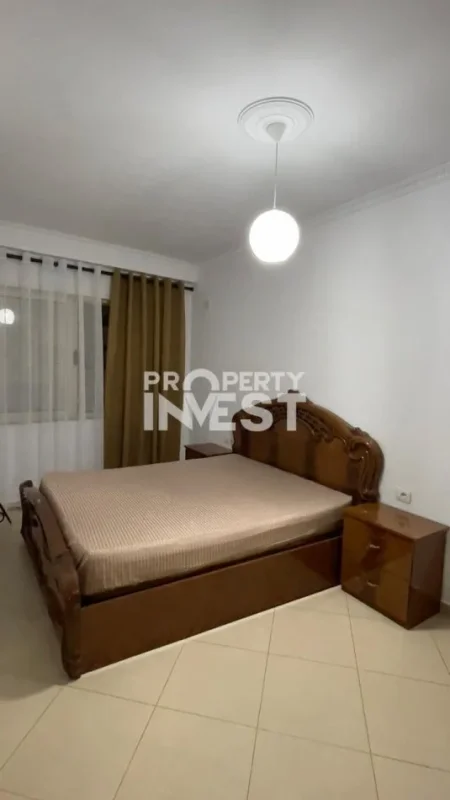 Tirane, jepet me qera apartament 2+1 Kati 3, 80 m² 450 € (astir)