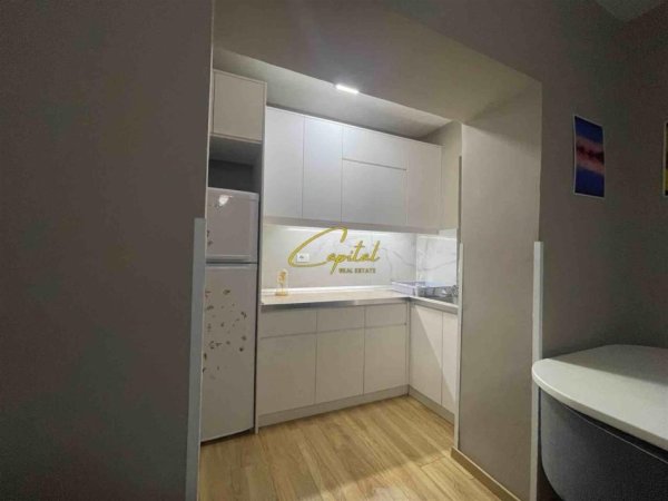 Tirane, jepet me qera apartament 1+1 Kati 1, 70 m² 500 € (MINE PEZA)