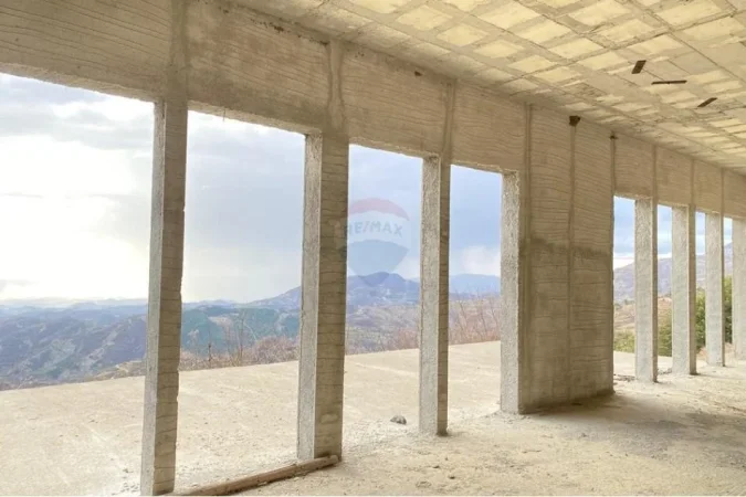 Elbasan, shitet hotel Kati 2, 1.500 m² 1.300.000 € (Gjinar, Elbasan)