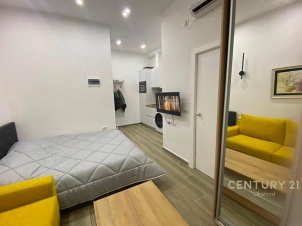 Tirane, jepet me qera garsonier 1+1 Kati 3, 40 m² 350 € (ULEVARDI ZHAN DARK)