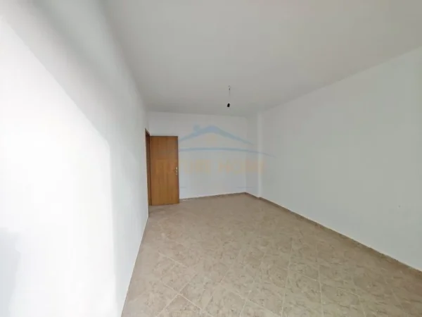 Durres, shitet apartament 1+1+Ballkon Kati 4, 83 m² 85.000 € (Golem)