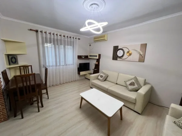 Tirane, shitet apartament 1+1+Ballkon Kati 3, 59 m² 110.000 € (RRUGA NDRE MJEDA 21 DHJETORI)