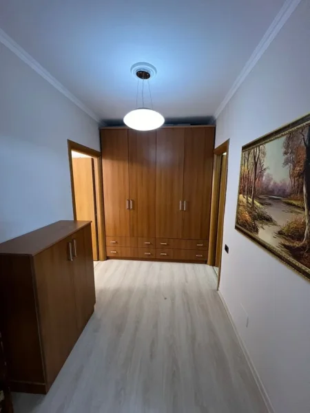 Tirane, shitet apartament 1+1+Ballkon Kati 3, 59 m² 110.000 € (RRUGA NDRE MJEDA 21 DHJETORI)