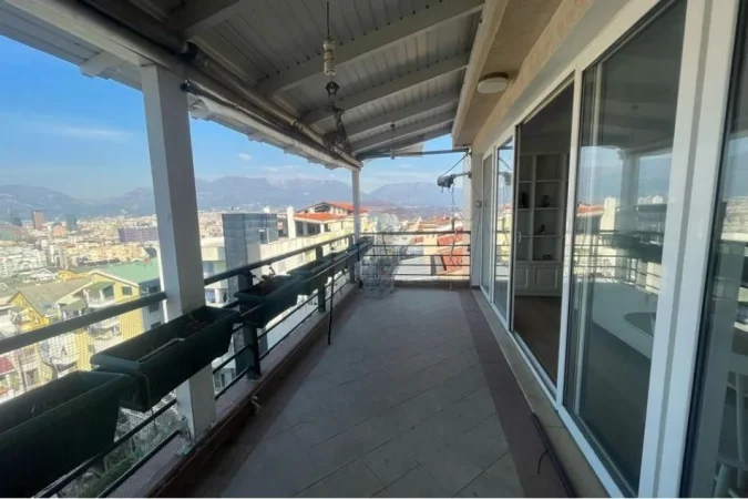 Tirane, shitet apartament 2+1+Ballkon Kati 6, 140 m² 230.000 € (Kodra e Diellit)