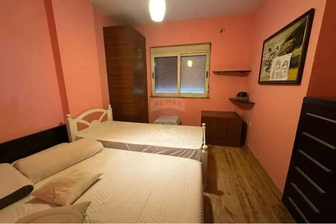 Tirane, shitet apartament 1+1+Ballkon Kati 5, 72 m² 99.000 € 