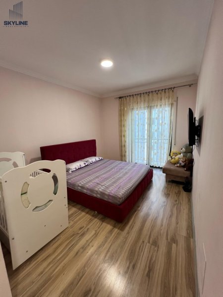 Tirane, shitet apartament 3+1 Kati 6, 147 m² 258.000 € (Astir)