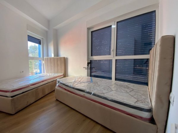 Tirane, jepet me qera apartament 2+1+Ballkon Kati 1, 75 m² 550 € (ALI DEMI)