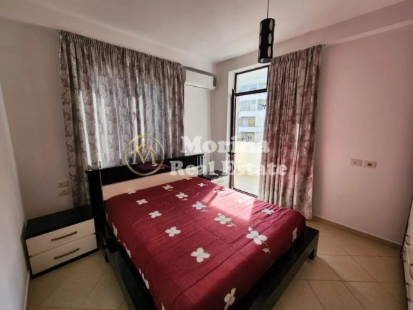 Tirane, jepet me qera apartament 2+1+Ballkon Kati 3, 400 m² 400 € (Fresku)