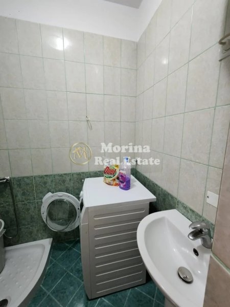 Tirane, jepet me qera apartament 2+1+Ballkon Kati 3, 400 m² 400 € (Fresku)
