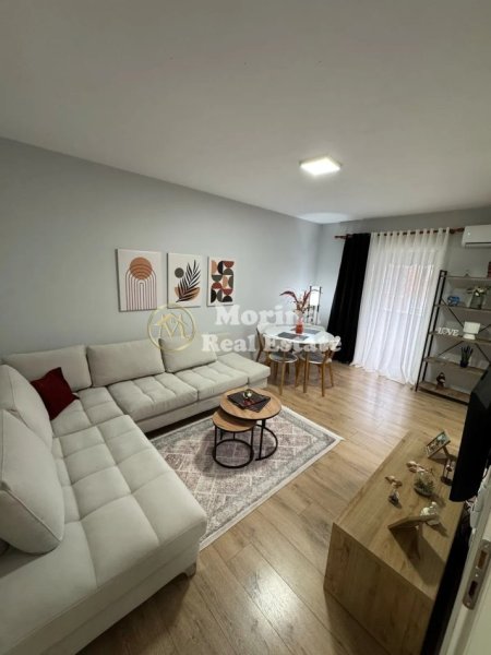 Tirane, jepet me qera apartament 1+1 Kati 5, 65 m² 600 € (Myslym Shyri)
