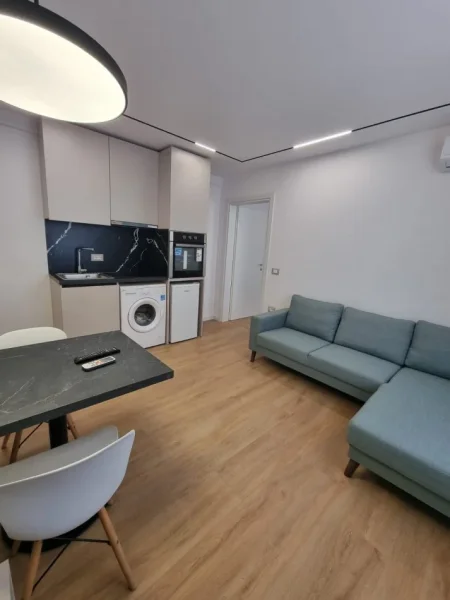 Tirane, shiten Dy Apartamente 1+1+Ballkon, Kati 2 pallat ekzistues, 79 m², 195.000 € e diskutueshme (Rruga Petro Marko perballe Harry Fultz, Tirane)
