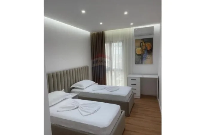 Tirane, shitet apartament 2+1+Ballkon Kati 8, 94 m² 210.000 € (Rruga e Dibrës - Farmacia 10)