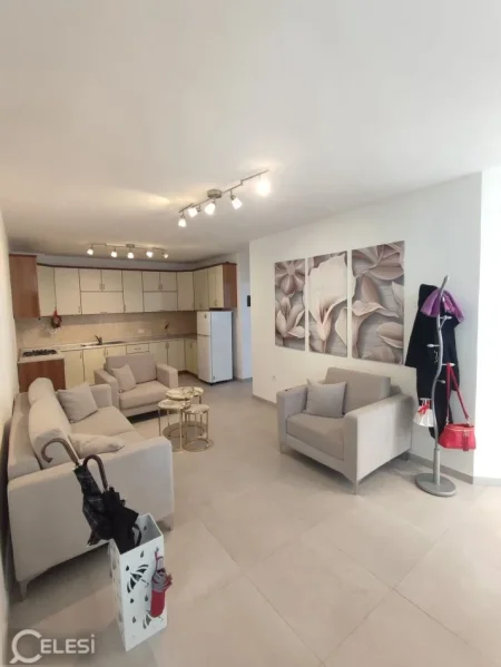 Tirane, jepet me qera apartament 2+1+Ballkon Kati 4, 80 m² 600 € (MYSLYM SHYRI)