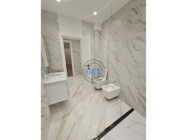 Durres, shitet apartament 2+1 Kati 2, 111 m² 160.000 € (Qender)