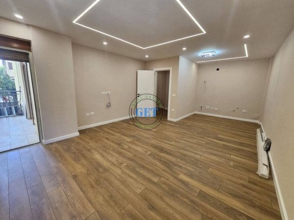 Durres, shitet apartament 2+1 Kati 2, 111 m² 160.000 € (Qender)