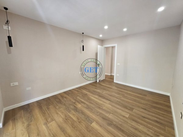 Durres, shitet apartament 2+1 Kati 2, 111 m² 160.000 € (Qender)