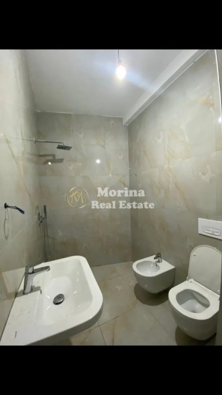 Tirane, jepet me qera apartament 2+1 Kati 1, 88 m² 500 € (Bulevardi i Ri)