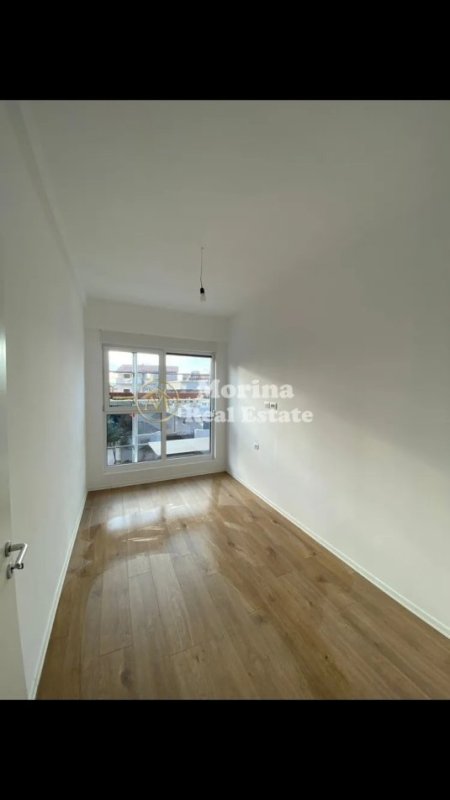 Tirane, jepet me qera apartament 2+1 Kati 1, 88 m² 500 € (Bulevardi i Ri)