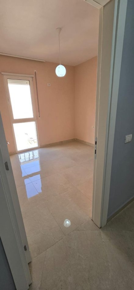 Tirane, shitet apartament 2+1 Kati 4, 91 m² 193.000 € (Mine Peza)