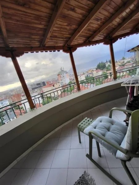 Tirane, jepet me qera apartament 1+1+Ballkon Kati 8, 65 m² 500 € (Kompleksi Grand prane Ish Tregut Elektrik)