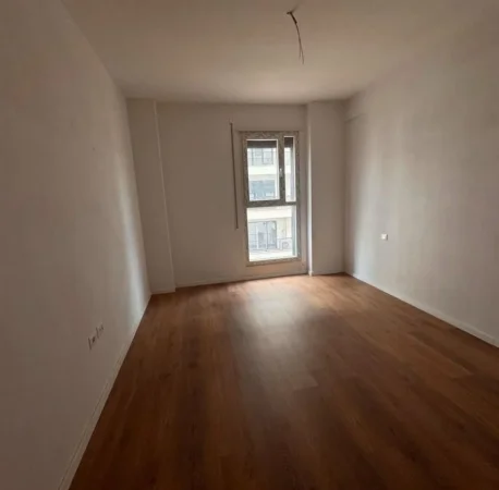 Tirane, jepet me qera apartament 2+1+Ballkon Kati 6, 100 m² 600 € (DON BOSKO)