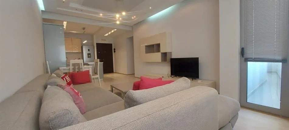 Tirane, jap me qera apartament 2+1+Ballkon Kati 7, 82 m² (Astir, afer Vila L)