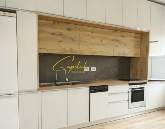 Tirane, jepet me qera apartament 2+1 Kati 4, 80 m² 650 € (RRUGA E KAVAJES)