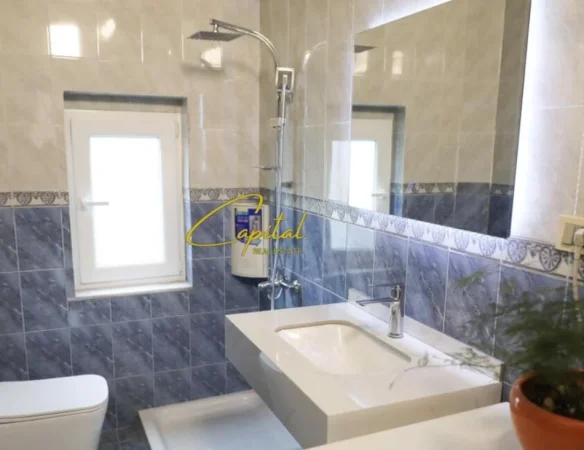 Tirane, jepet me qera apartament 2+1 Kati 4, 80 m² 650 € (RRUGA E KAVAJES)