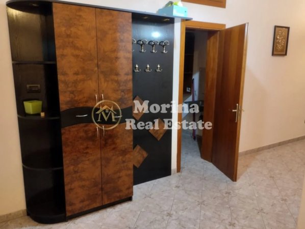 Tirane, jepet me qera apartament 3+1 Kati 2, 140 m² 550 € (Qytet Studenti)