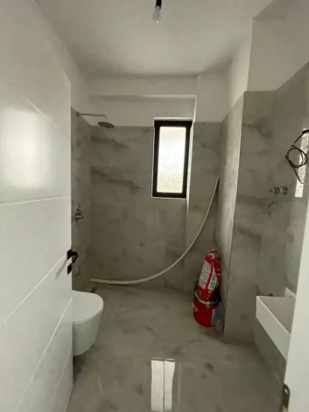Sarande, jepet me qera apartament 1+1+Ballkon Kati 3, 92 m² 125.000 € (Sarande)