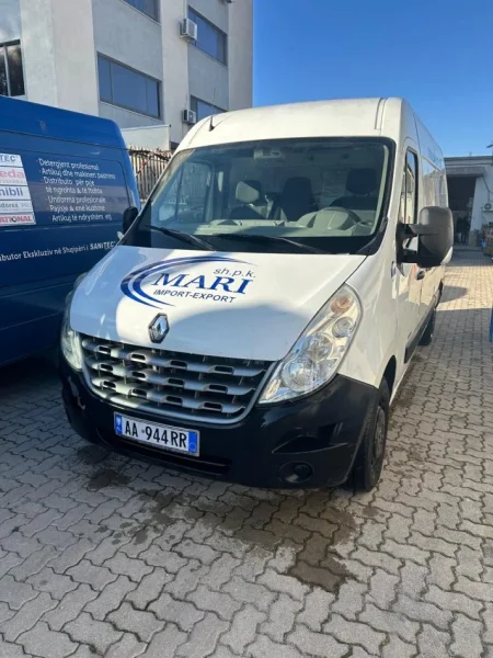 Durres, shitet Furgon RENAULT MASTER Nafte, e bardhë manuale Kondicioner 318.500 km, 11000 EURO