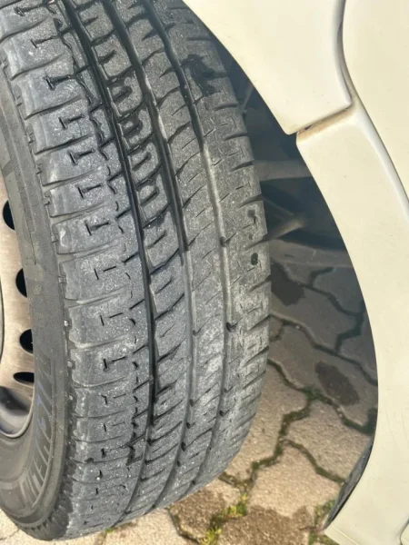 Durres, shitet Furgon RENAULT MASTER Nafte, e bardhë manuale Kondicioner 318.500 km, 11000 EURO