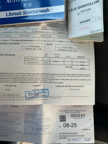 Durres, shitet Furgon RENAULT MASTER Nafte, e bardhë manuale Kondicioner 318.500 km, 11000 EURO